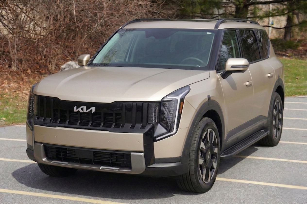 Enhance Your New Kia Telluride with Romik Running Boards