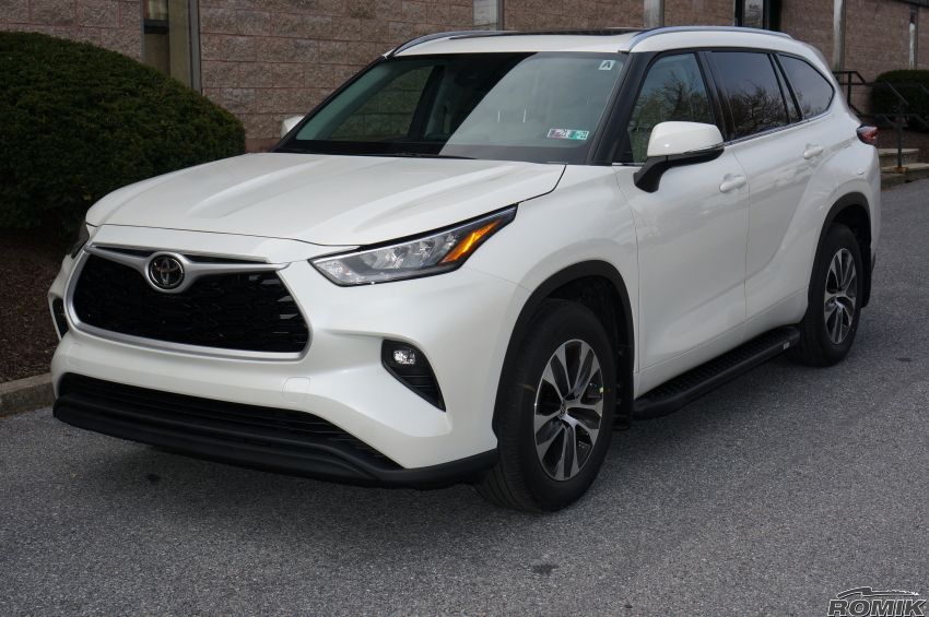 2021 toyota highlander side clearance steps